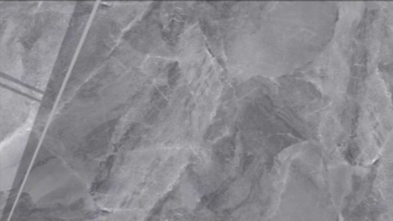 Стол Джорджио Керамика 2000 Ваша Мебель (Керамика 81 BG Pradas dark grey мрамор серый глянец, МДФ черный, каркас муар черный (полка 300;2000(2600)х900))