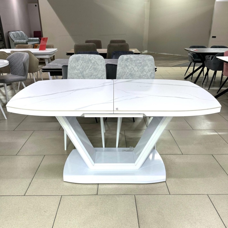 Стол Дионис Керамика 1600 Ваша Мебель (Керамика ДГ-1 Мрамор белый, мдф белый, колонна декор №3 V-образное белый (1600/2000*900*750))