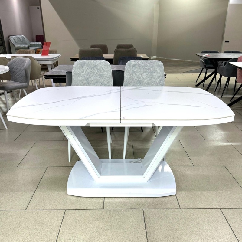 Стол Дионис Керамика 1600 Ваша Мебель (Керамика ДГ-3 Мрамор белый, мдф белый, колонна декор №3 V-образное белый (1600/2000*900*750))