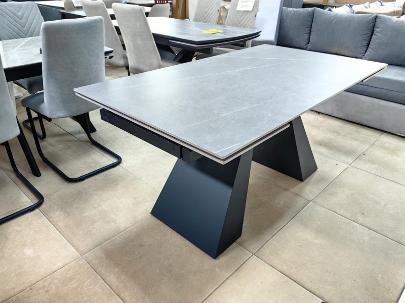 Стол Неаполь Керамика (FDT-4113) КНР (Графит матовый, опоры черные. Столешница из керамики толщиной 12 мм, металлические ножки с порошковым покрытием (1600(2400)*900*760) FDT-4113)