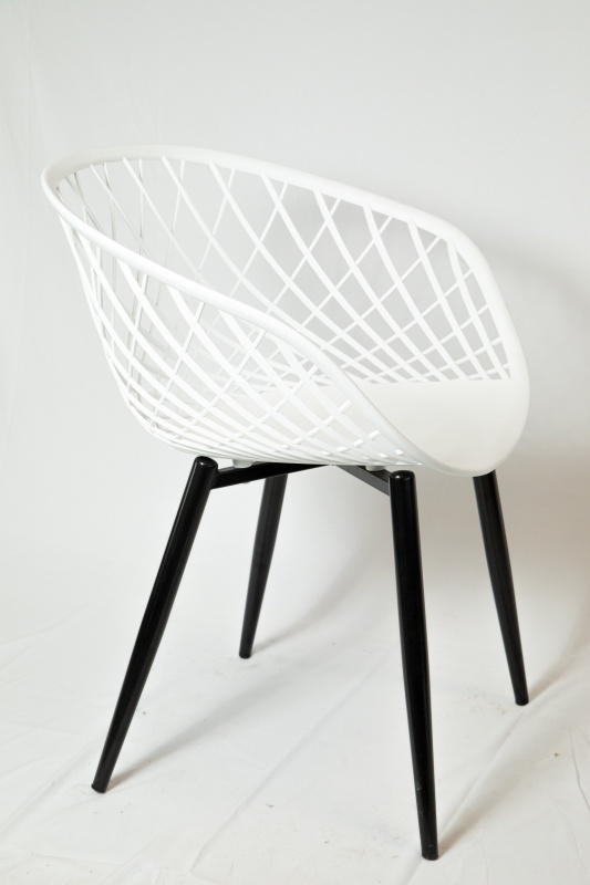 Стул Мельбурн КНР (Пластик. сиденье, черные метал. ножки БЕЛЫЙ)