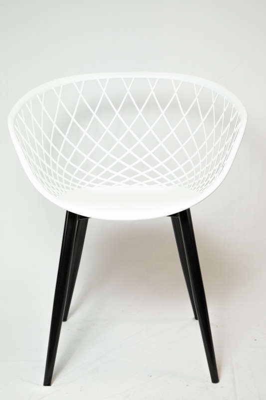 Стул Мельбурн КНР (Пластик. сиденье, черные метал. ножки БЕЛЫЙ)