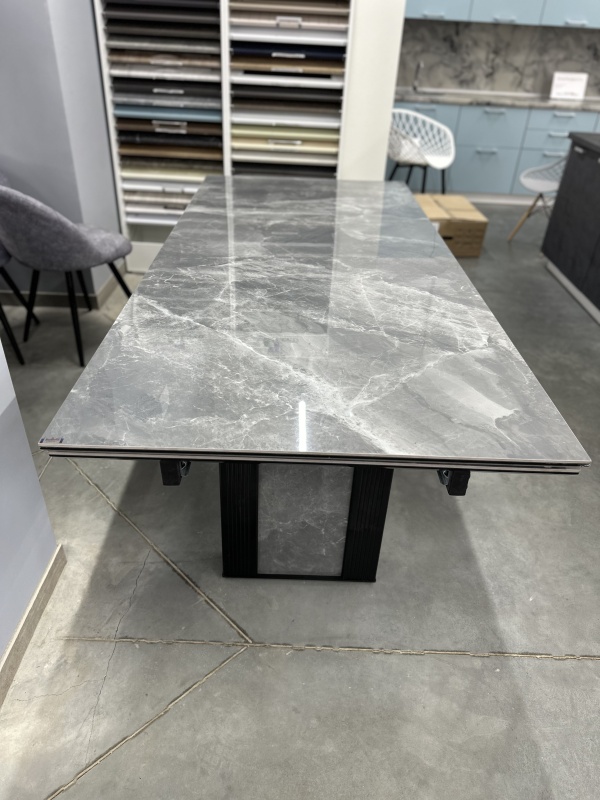 Стол Джорджио Керамика 2000 Ваша Мебель (Керамика 81 BG Pradas dark grey мрамор серый глянец, МДФ черный, каркас муар черный (полка 300;2000(2600)х900))